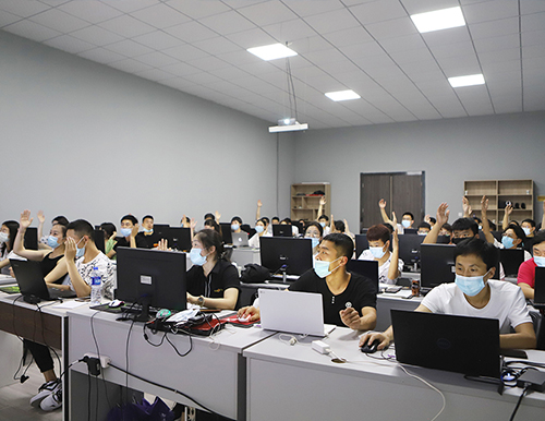 易高商學院全面復課，線下培訓正式開啟！